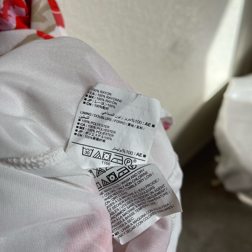 Old Navy medium cream and pink sundress - Picture 6 of 6